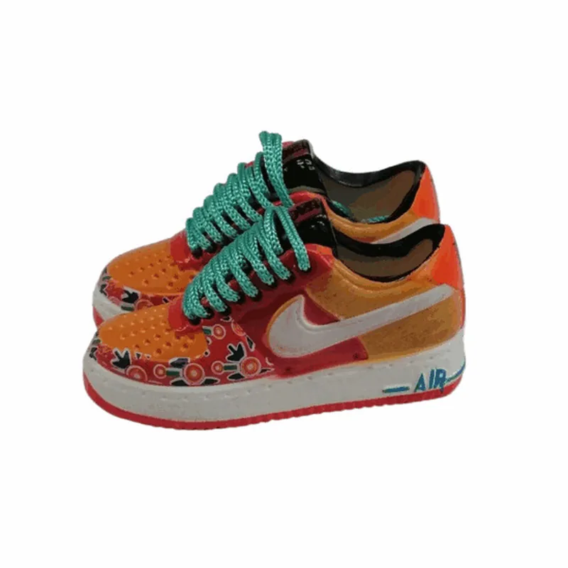 Mini sneaker keychain model 4